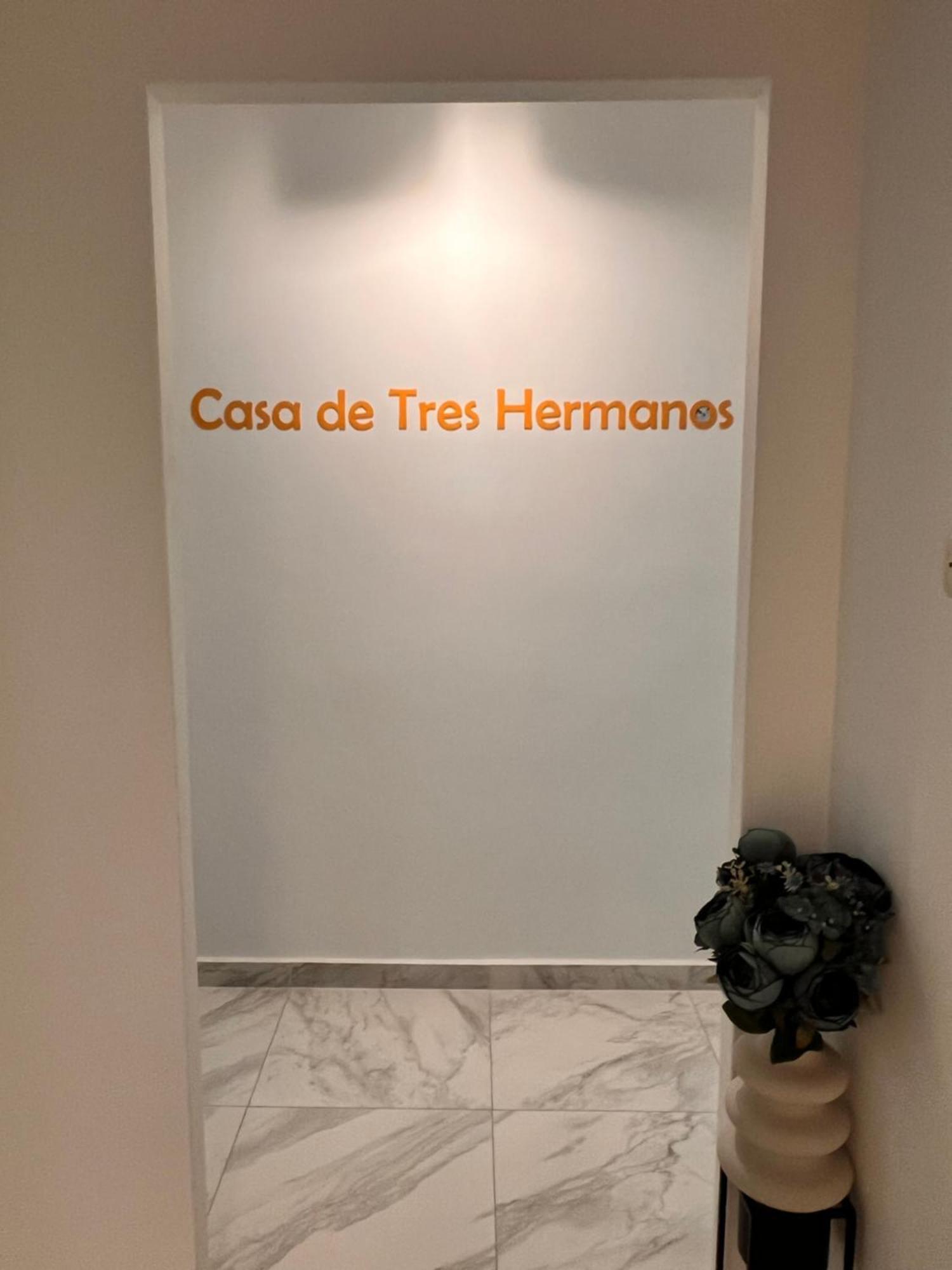 Casa De Tres Hermanos In The Heart Of Atene Esterno foto